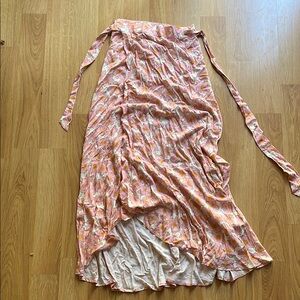 Gillia? Floral wrap skirt size small sample